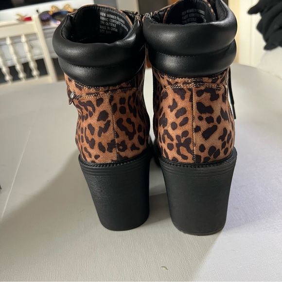 Lace Up Heeled Leopard Hiker Boots - Picture 7 of 9